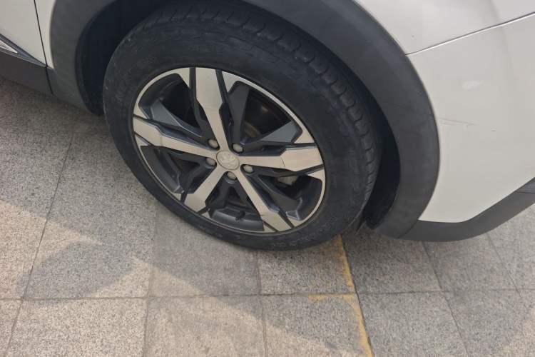 Used Peugeot 4008 2018 350THP Elite Edition Right Front Wheel Hub