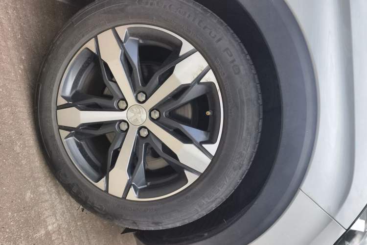 Used Peugeot 4008 2018 350THP Elite Edition Right Front Wheel Hub