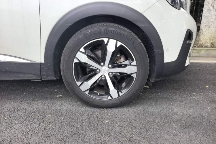 Used Peugeot 4008 2018 350THP Luxury Edition Right Front Wheel Hub