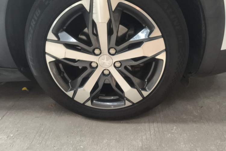 Used Peugeot 4008 2018 350THP Comfort Edition Right Front Wheel Hub