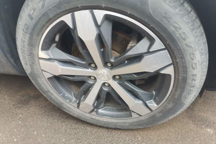 Used Peugeot 4008 2018 350THP Elite Edition Right Front Wheel Hub