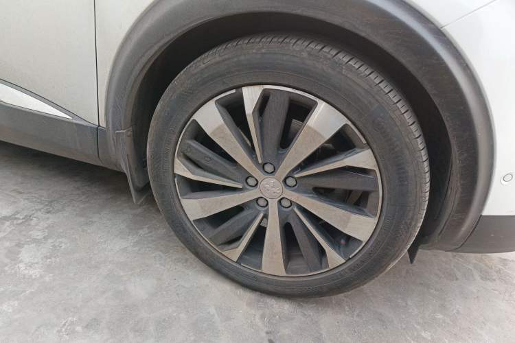 Used Peugeot 4008 2018 380THP Luxury GT Edition Right Front Wheel Hub