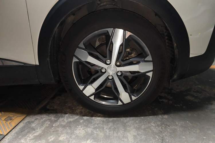 Used Peugeot 4008 2018 350THP Elite Edition Right Front Wheel Hub