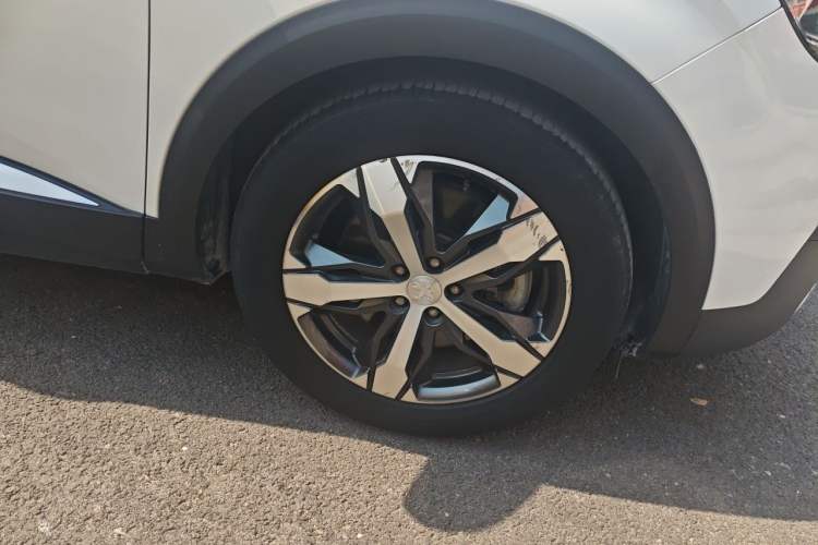 Used Peugeot 4008 2018 380THP Elite Edition Right Front Wheel Hub