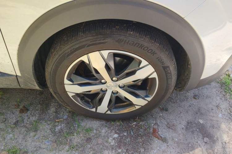Used Peugeot 4008 2018 350THP Elite Edition Right Front Wheel Hub