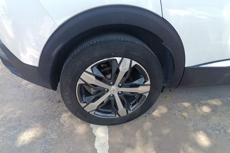 Used Peugeot 4008 2018 350THP Elite Edition Right Rear Wheel Hub