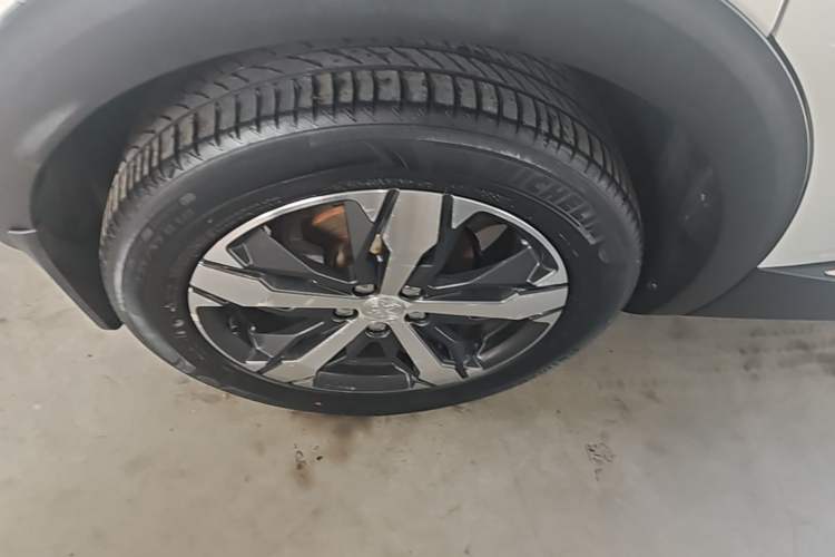Used Peugeot 4008 2018 350THP Elite Edition Right Rear Wheel Hub