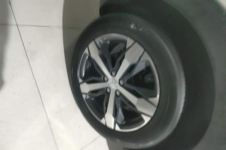 Used Peugeot 4008 2018 350THP Elite Edition Right Rear Wheel Hub