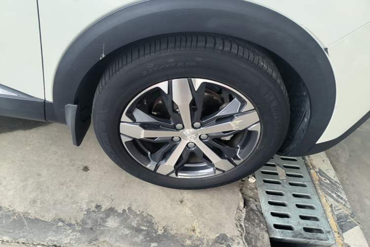 Used Peugeot 4008 2018 350THP Elite Edition Right Rear Wheel Hub