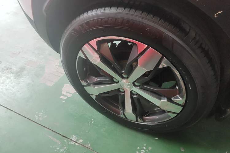 Used Peugeot 4008 2018 350THP Elite Edition Right Rear Wheel Hub
