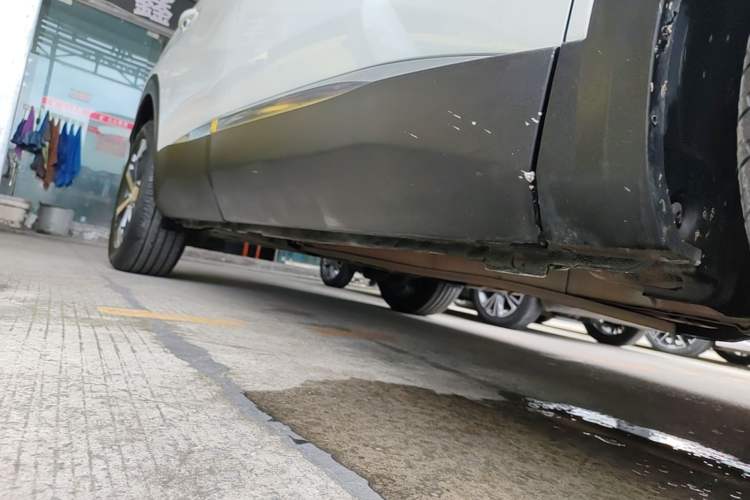 Used Peugeot 4008 2018 350THP Luxury Edition Right Side Sill