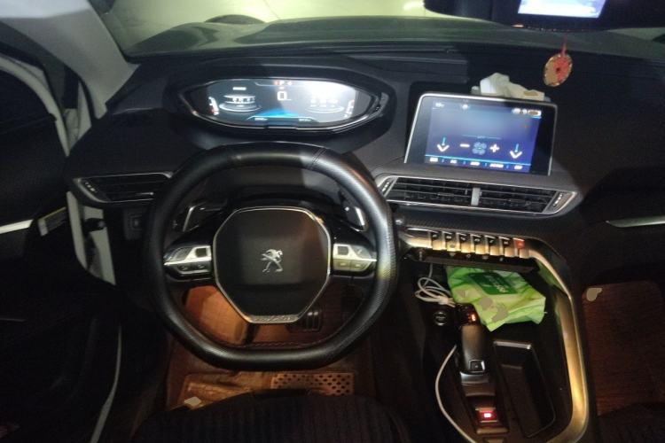 Used Peugeot 4008 2018 350THP Elite Edition Steering Wheel