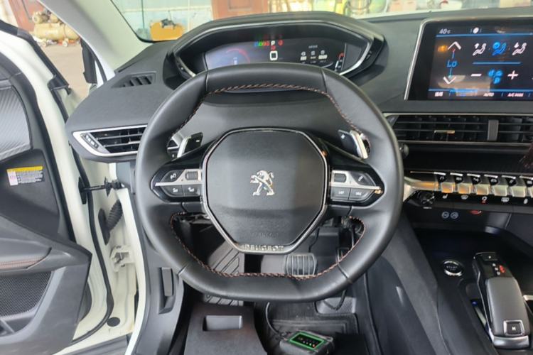 Used Peugeot 4008 2018 350THP Elite Edition Steering Wheel