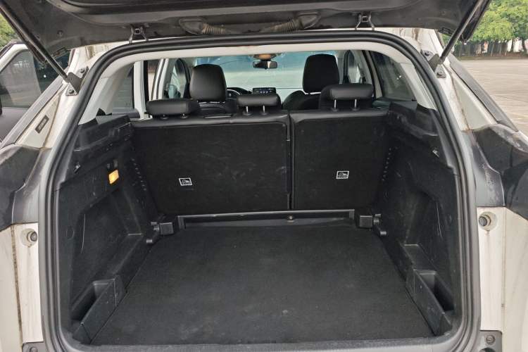 Used Peugeot 4008 2018 350THP Elite Edition Trunk