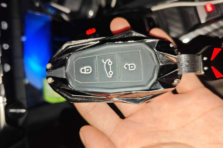 Used Peugeot 4008 2018 350THP Elite Edition Vehicle Key