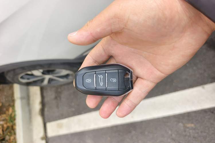 Used Peugeot 4008 2018 350THP Elite Edition Vehicle Key