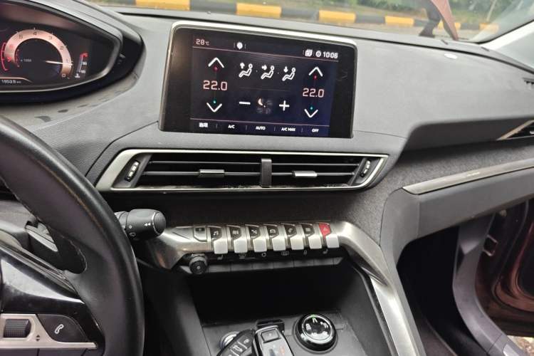 Used Peugeot 4008 2018 350THP Luxury Edition Audio And AC Panel