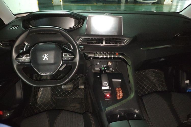 Used Peugeot 4008 2018 350THP Comfort Edition Center Console