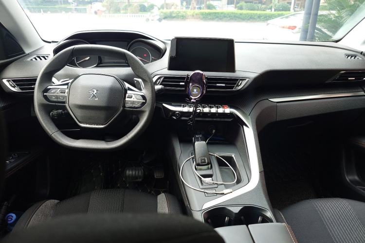 Used Peugeot 4008 2018 350THP Comfort Edition Center Console