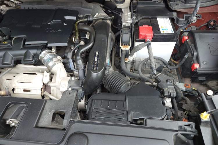 Used Peugeot 4008 2018 350THP Comfort Edition Engine Bay Left