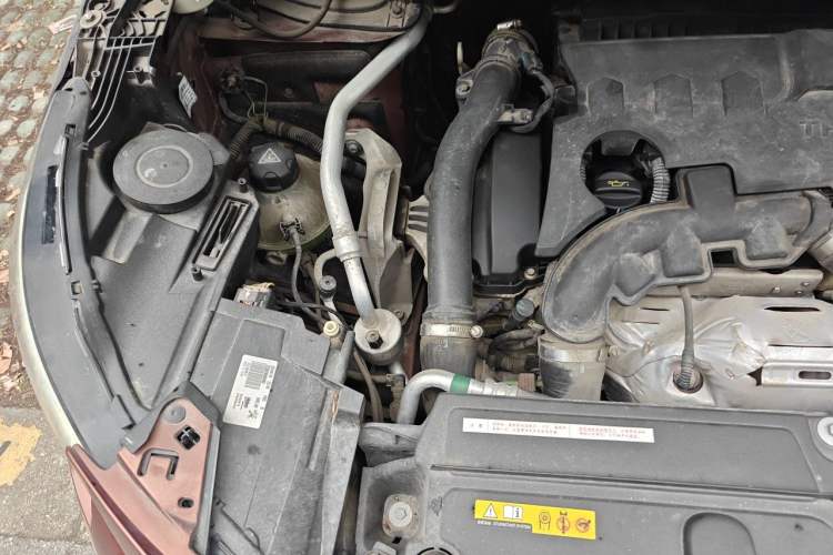Used Peugeot 4008 2018 350THP Luxury Edition Engine Bay Right