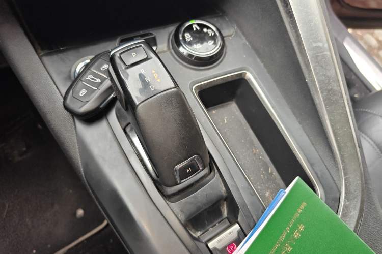 Used Peugeot 4008 2018 350THP Luxury Edition Gear Lever