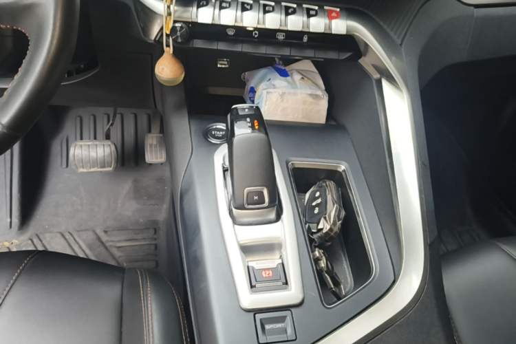 Used Peugeot 4008 2019 360THP BLACKPACK Obsidian Edition Gear Lever