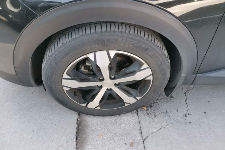 Used Peugeot 4008 2019 360THP BLACKPACK Obsidian Edition Left Front Wheel Hub
