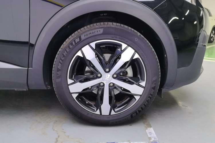 Used Peugeot 4008 2019 360THP BLACKPACK Obsidian Edition Left Front Wheel Hub