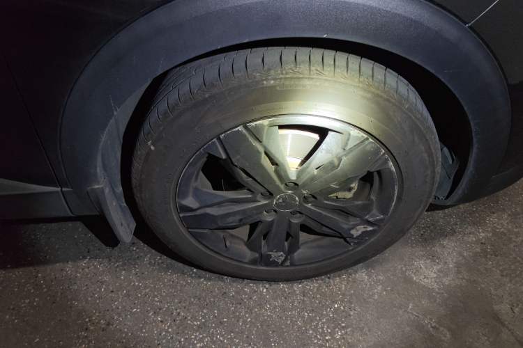 Used Peugeot 4008 2019 360THP BLACKPACK Obsidian Edition Right Front Wheel Hub