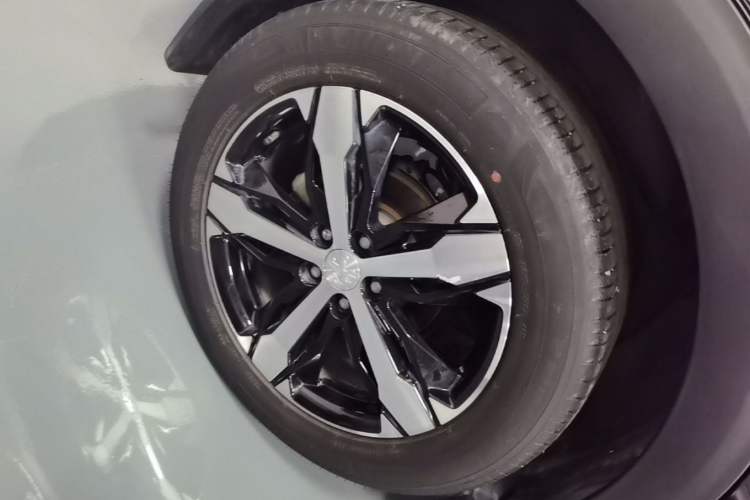 Used Peugeot 4008 2019 360THP BLACKPACK Obsidian Edition Right Rear Wheel Hub