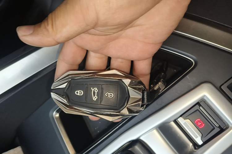 Used Peugeot 4008 2019 360THP BLACKPACK Obsidian Edition Vehicle Key