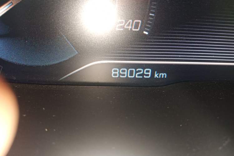 Used Peugeot 4008 2019 380THP Excellence Edition Odometer Close Up