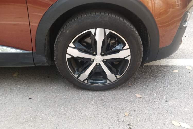 Used Peugeot 4008 2019 380THP Excellence Edition Right Front Wheel Hub