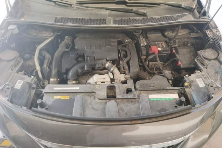 Used Peugeot 4008 2019 350THP First Edition Engine Bay