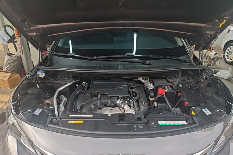 Used Peugeot 4008 2019 350THP First Edition Engine Bay