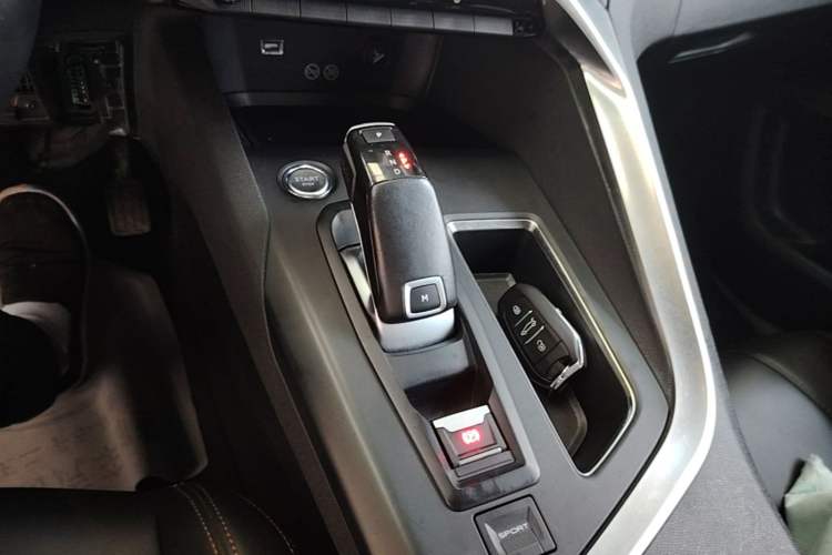 Used Peugeot 4008 2019 350THP First Edition Gear Lever