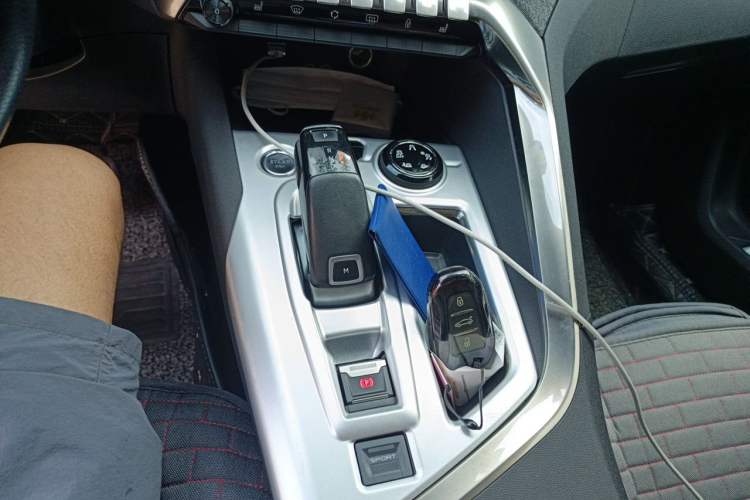 Used Peugeot 4008 2019 350THP Excellence Edition Gear Lever