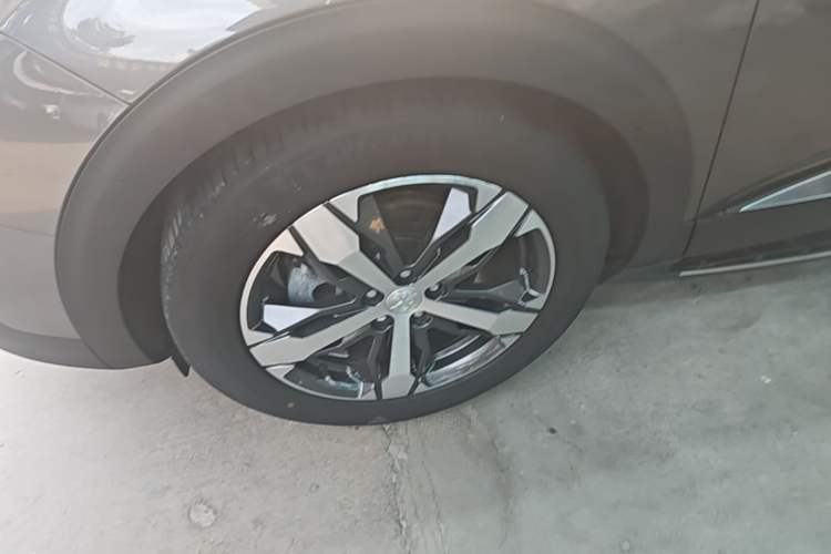 Used Peugeot 4008 2019 350THP First Edition Left Front Wheel Hub