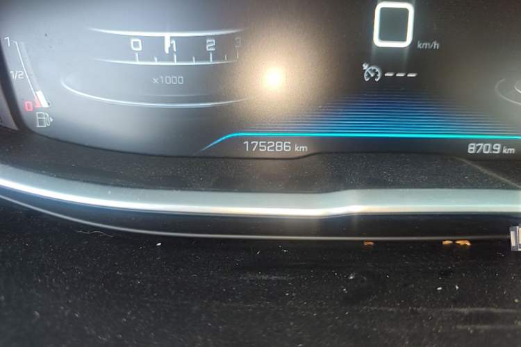 Used Peugeot 4008 2019 350THP First Edition Odometer Close Up