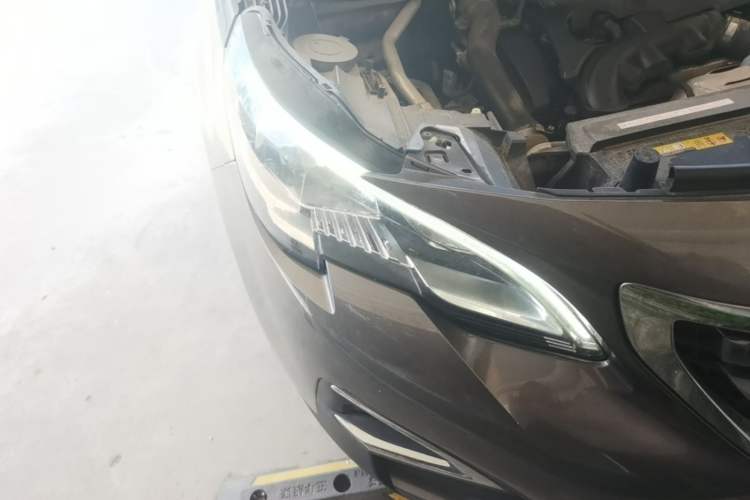 Used Peugeot 4008 2019 350THP First Edition Right Front Headlight