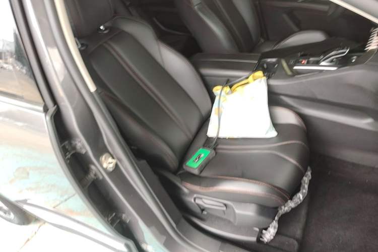 Used Peugeot 4008 2019 350THP First Edition Right Front Seat