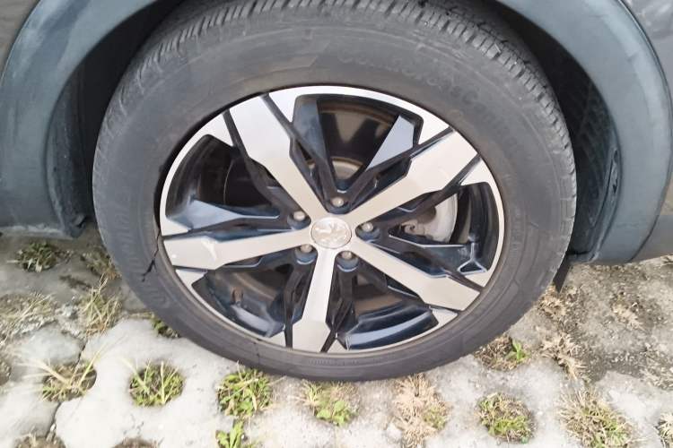 Used Peugeot 4008 2019 380THP Excellence Edition Right Front Wheel Hub