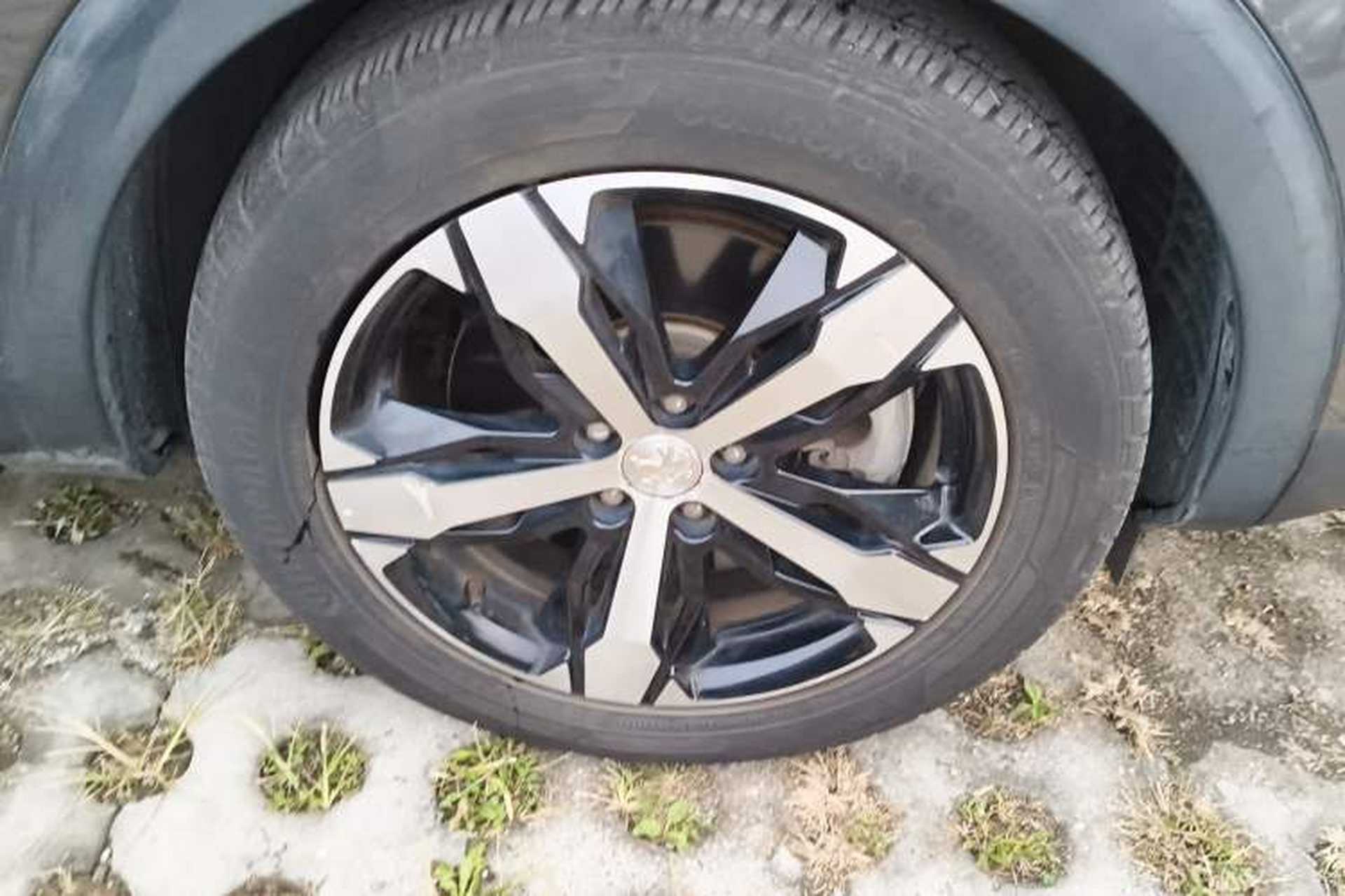 Used Peugeot 4008 2019 380THP Excellence Edition Right Front Wheel Hub