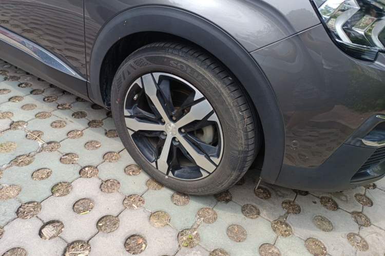 Used Peugeot 4008 2019 350THP Excellence Edition Right Front Wheel Hub
