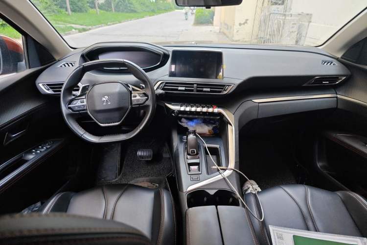 Used Peugeot 4008 2019 Revised Version 360THP – First Edition Center Console