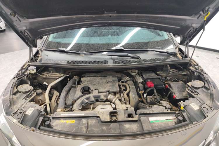 Used Peugeot 4008 2019 350THP First Edition Engine Bay
