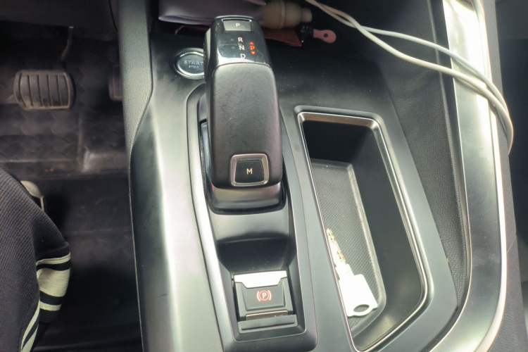 Used Peugeot 4008 2019 360THP First Edition Gear Lever