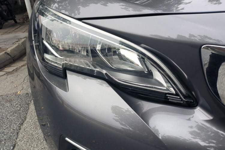 Used Peugeot 4008 2019 360THP First Edition Right Front Headlight