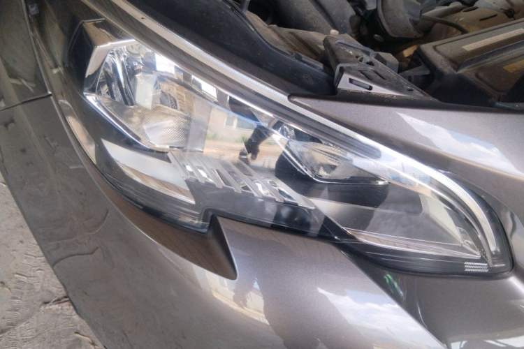 Used Peugeot 4008 2019 350THP First Edition Right Front Headlight